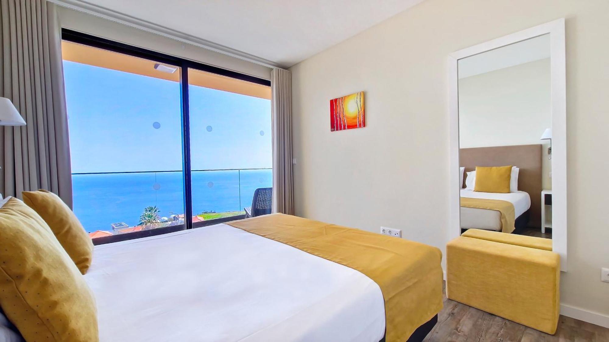 Eden Sun - A Modern Luxury Villa With A Panoramic View Prazeres Luaran gambar
